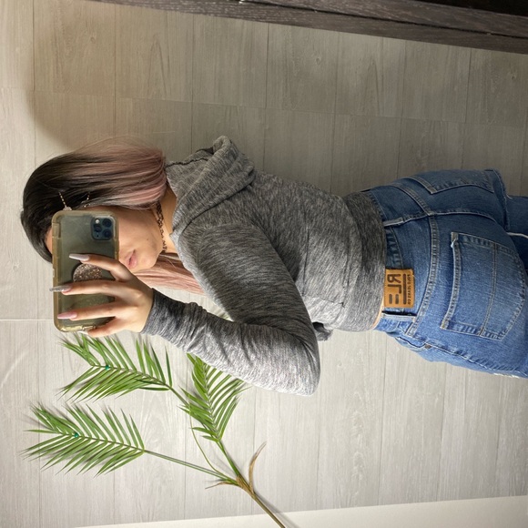 Victoria Secret Hoodie ❤️ - Picture 3 of 4